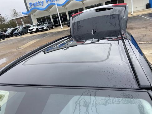 Used 2023 Toyota RAV4 Limited image 27