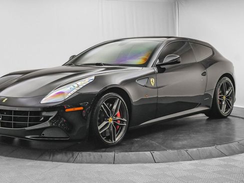 Certified 2016 Ferrari FF image 4