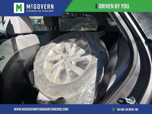 Used 2020 Hyundai Tucson SE w/ Cargo Package image 10