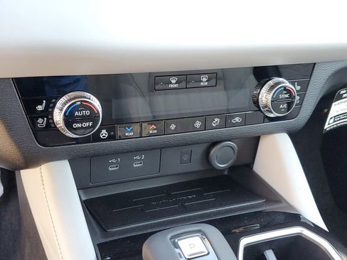 New 2026 Mitsubishi Outlander SEL FWD image 25
