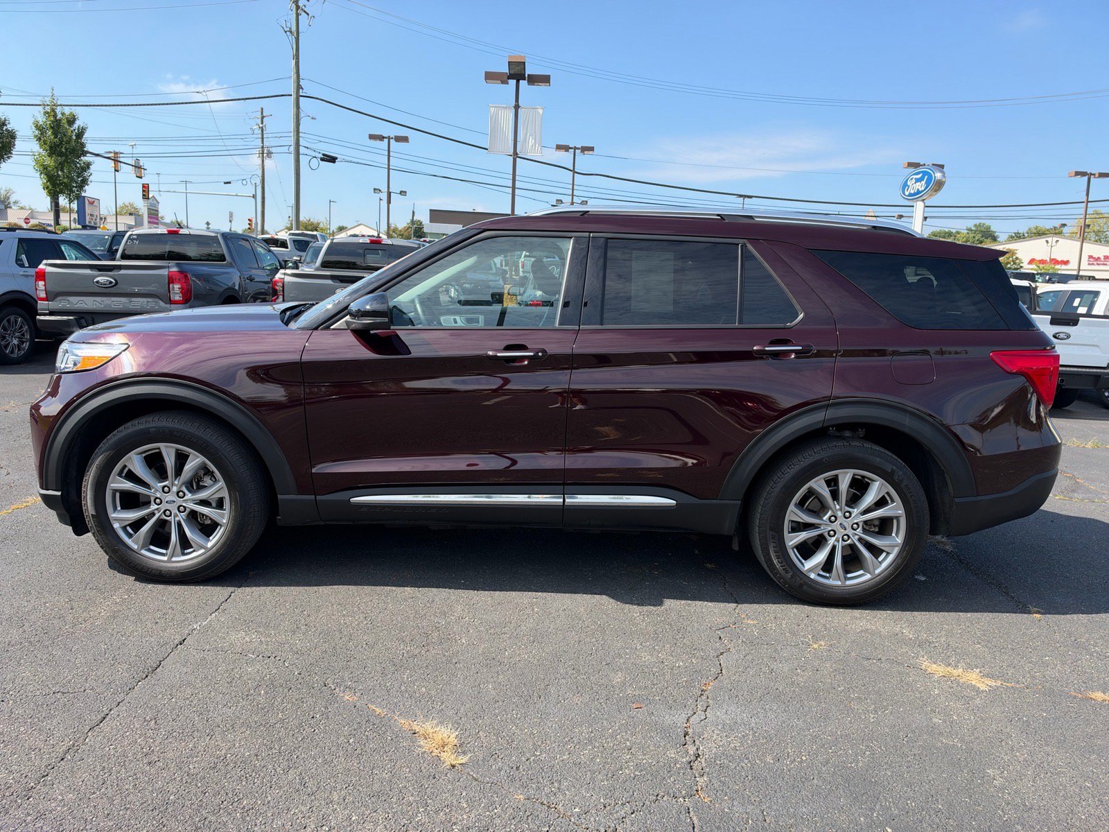 Used 2023 Ford Explorer Limited w/ Limited Technology Package AWD/4WD image 8