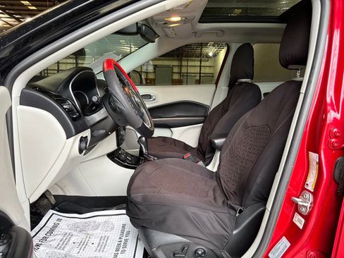 Used 2017 Jeep Compass Limited image 17