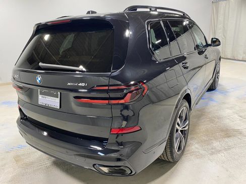 Used 2024 BMW X7 xDrive40i w/ M Sport Package image 9