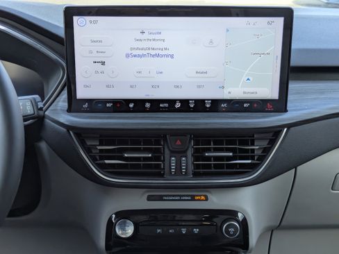 Used 2023 Ford Escape Platinum image 16