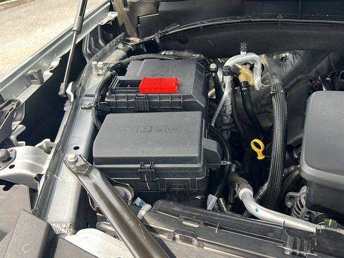 Used 2025 Chevrolet Tahoe Z71 w/ Z71 Off-Road Package AWD/4WD image 39