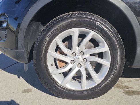 Used 2019 Land Rover Discovery Sport HSE image 12