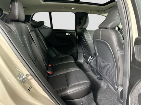 New 2025 Volvo XC40 B5 Ultra w/ Protection Package Premier image 18