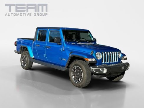 Used 2022 Jeep Gladiator Overland image 1