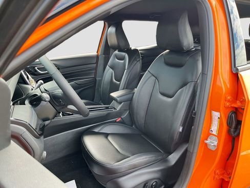 New 2026 Jeep Compass Limited image 19