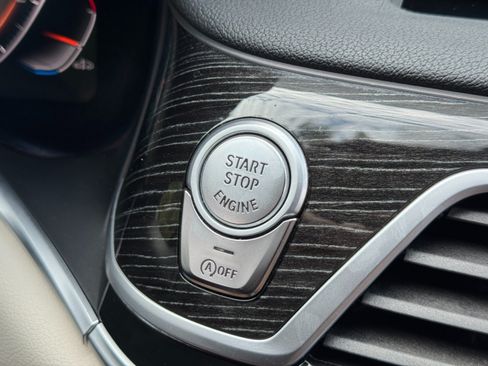 Used 2021 BMW 740i w/ M Sport Package RWD image 25