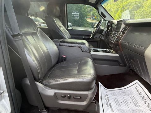 Used 2014 Ford F250 Lariat w/ Lariat Interior Package image 64