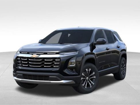 New 2026 Chevrolet Equinox LT w/ Safety and Technology Package FWD image 8