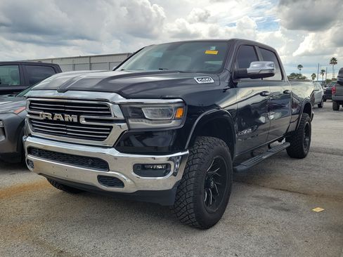 Used 2020 RAM 1500 Laramie RWD image 3