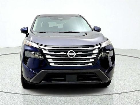 Used 2026 Nissan Rogue SV FWD image 2