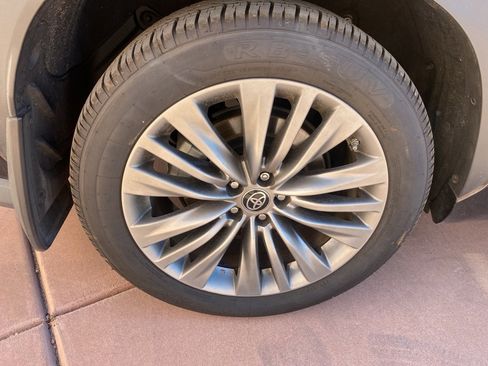 Used 2022 Toyota Highlander Platinum image 38