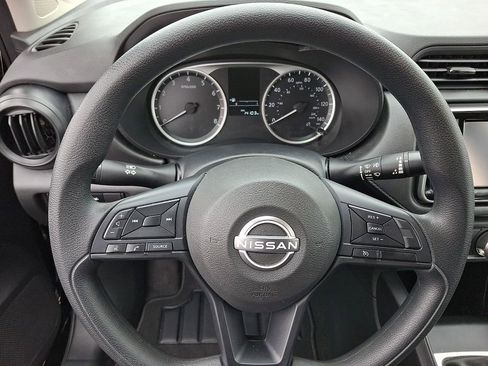 Certified 2023 Nissan Versa S image 20