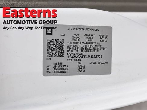 Used 2021 Chevrolet Express 2500 w/ Driver Convenience Package RWD image 32
