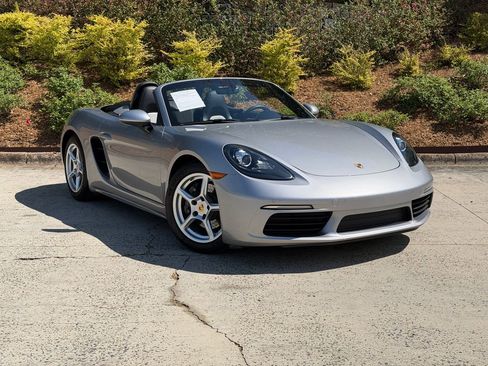 Used 2019 Porsche 718 Boxster RWD image 1