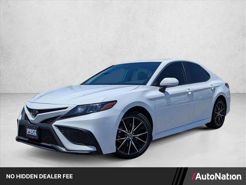 Used 2023 Toyota Camry SE FWD image 1