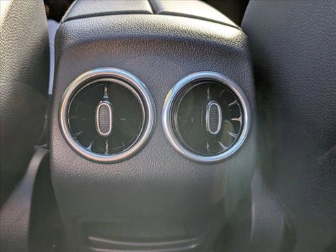 Certified 2022 Mercedes-Benz GLB 250 4MATIC image 16