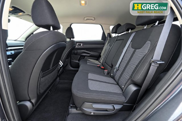 Used 2024 Kia Sorento LX FWD image 12