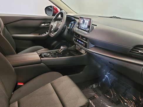 Certified 2024 Nissan Rogue SV image 22