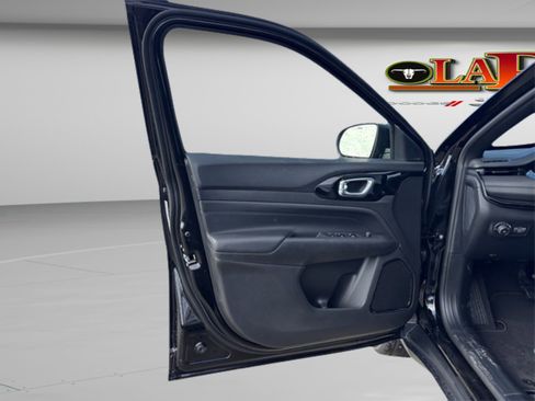 New 2026 Jeep Compass Latitude image 11