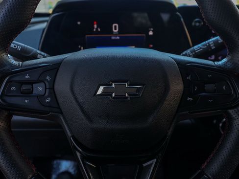 Used 2024 Chevrolet Trax RS image 25