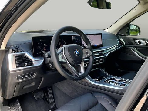Used 2025 BMW X7 xDrive40i AWD/4WD image 17