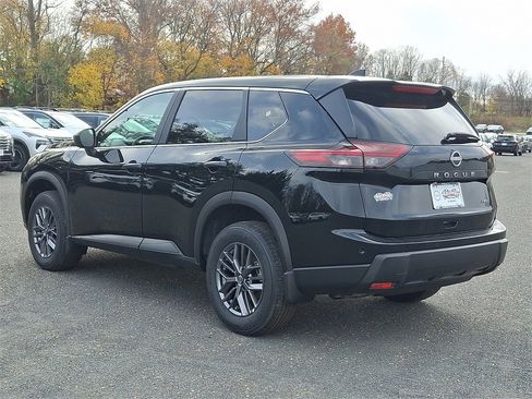 New 2026 Nissan Rogue S image 4