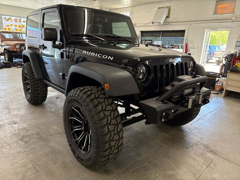Used 2015 Jeep Wrangler Rubicon w/ Power Convenience Group AWD/4WD image 47