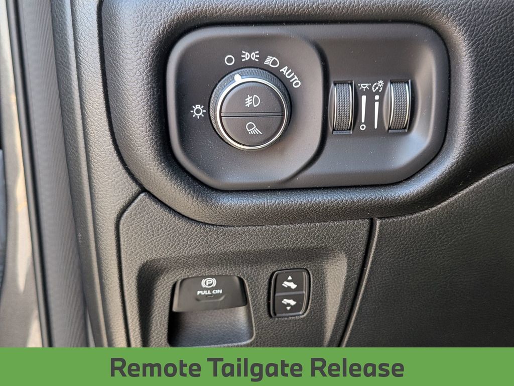 Used 2023 RAM 1500 Laramie AWD/4WD image 21