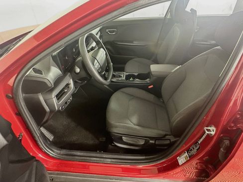 Used 2025 Kia K4 FWD image 13