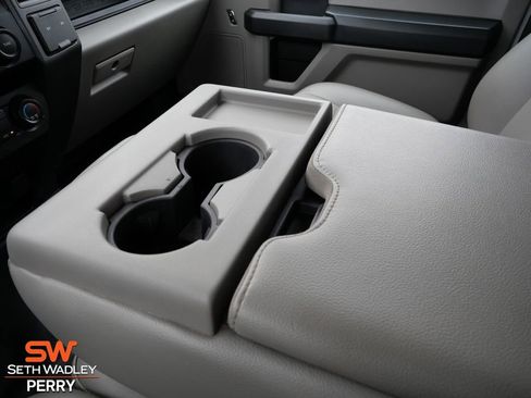 Used 2022 Ford F450 XL w/ Power Equipment Group image 19