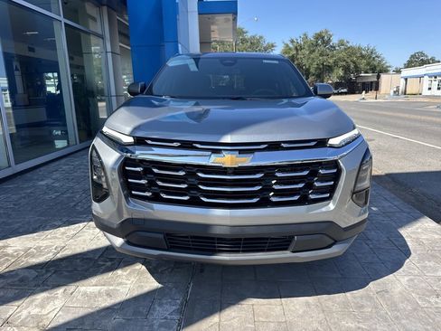New 2026 Chevrolet Equinox LT image 2