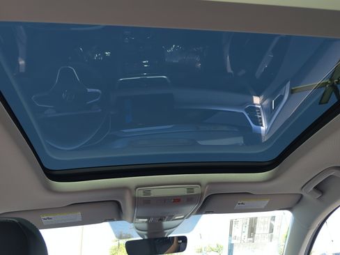 New 2026 Volkswagen Taos SE image 31