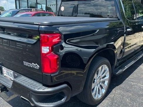 Used 2020 Chevrolet Silverado 1500 High Country w/ Technology Package AWD/4WD image 7