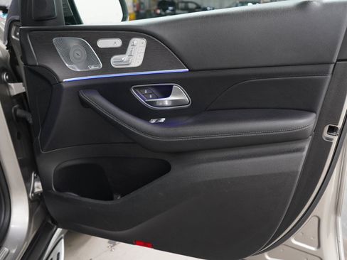 Used 2020 Mercedes-Benz GLS 450 4MATIC image 9