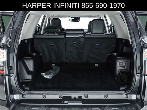 Used 2020 Toyota 4Runner SR5 Premium w/ Moonroof Package AWD/4WD image 29