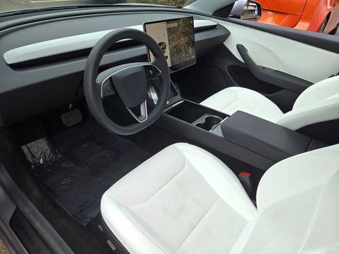 Used 2024 Tesla Model 3 Standard Range RWD image 10