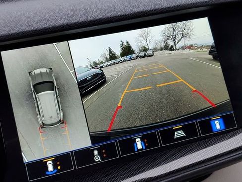 Used 2022 Buick Envision Essence w/ Technology Package I image 17