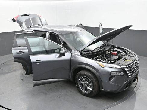 Certified 2025 Nissan Rogue S image 34
