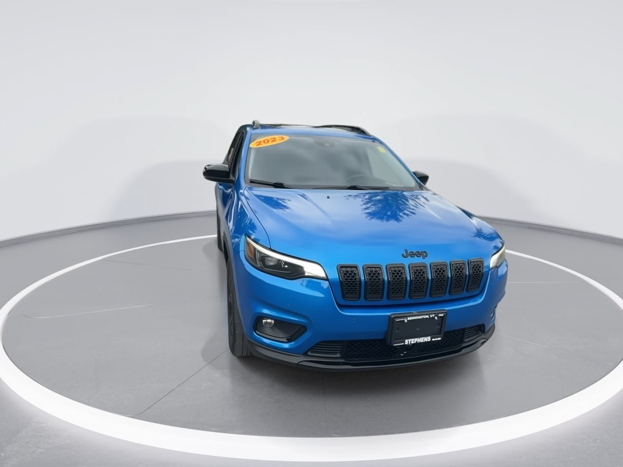 Used 2023 Jeep Cherokee Altitude Lux w/ Lux Elite Package AWD/4WD image 3
