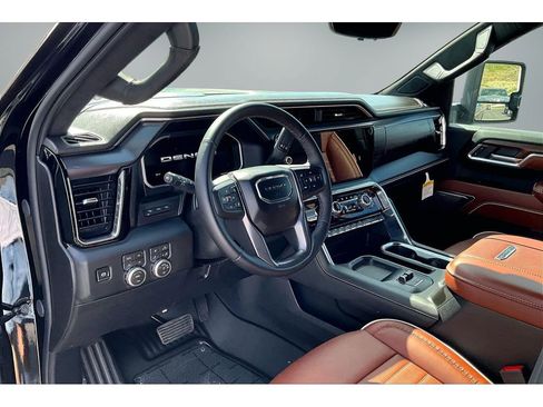 New 2026 GMC Sierra 3500 Denali Ultimate AWD/4WD image 7