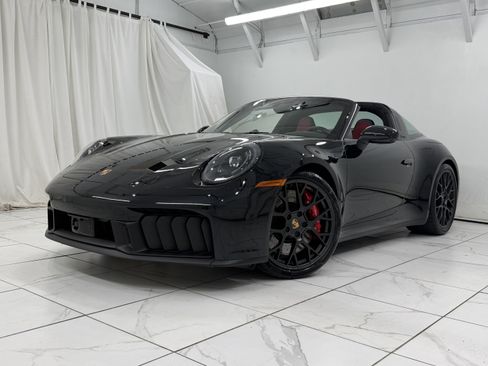 Certified 2025 Porsche 911 Targa 4 GTS AWD/4WD image 8