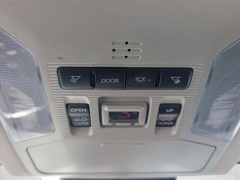 Used 2023 Toyota RAV4 XLE Premium image 20