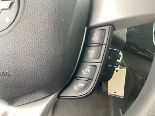 Used 2014 Chevrolet Spark LT FWD image 17