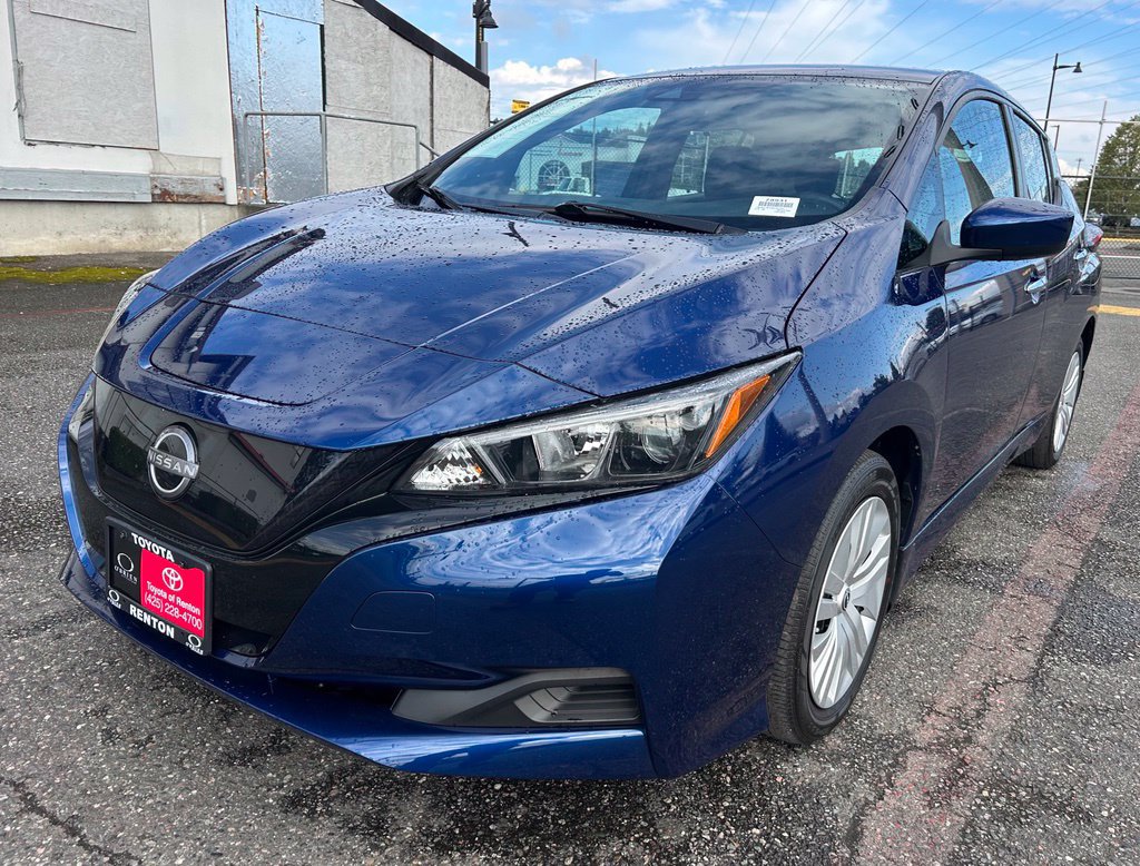Used 2025 Nissan Leaf S FWD image 1