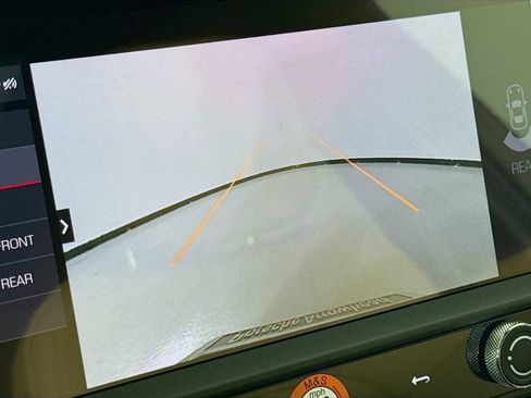 New 2025 Porsche Macan image 20