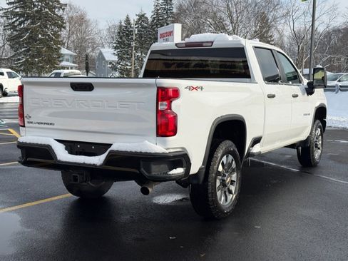 Used 2021 Chevrolet Silverado 2500 Custom image 8